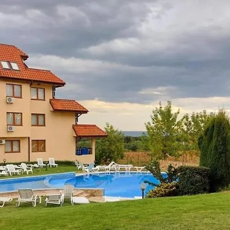 Brand New Apartment With Pool Gym And Playground 卡姆基亚