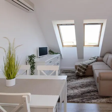 公寓 Brand New Apartment With Pool Gym And Playground 卡姆基亚